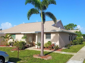Building Photo - 27600 S View Dr