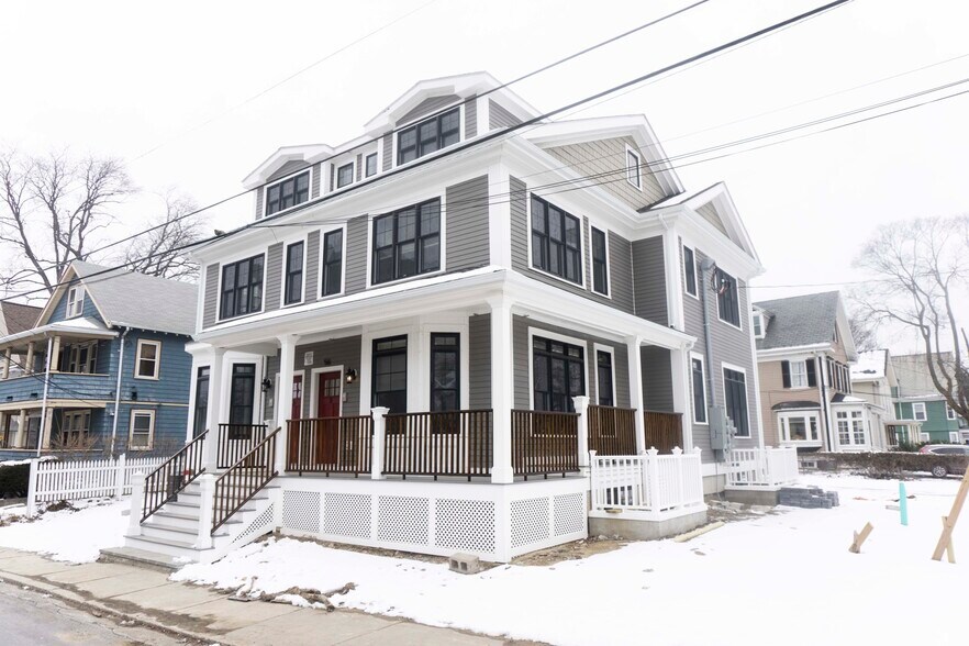 Building Photo - 56 Athol St