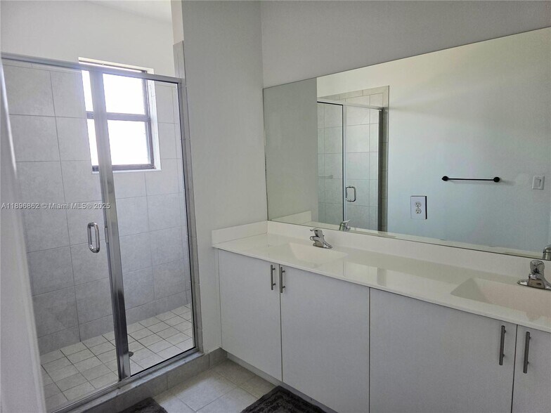 Building Photo - 13130 SW 232nd Ter