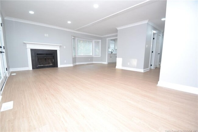 Building Photo - 942 Athens Dr
