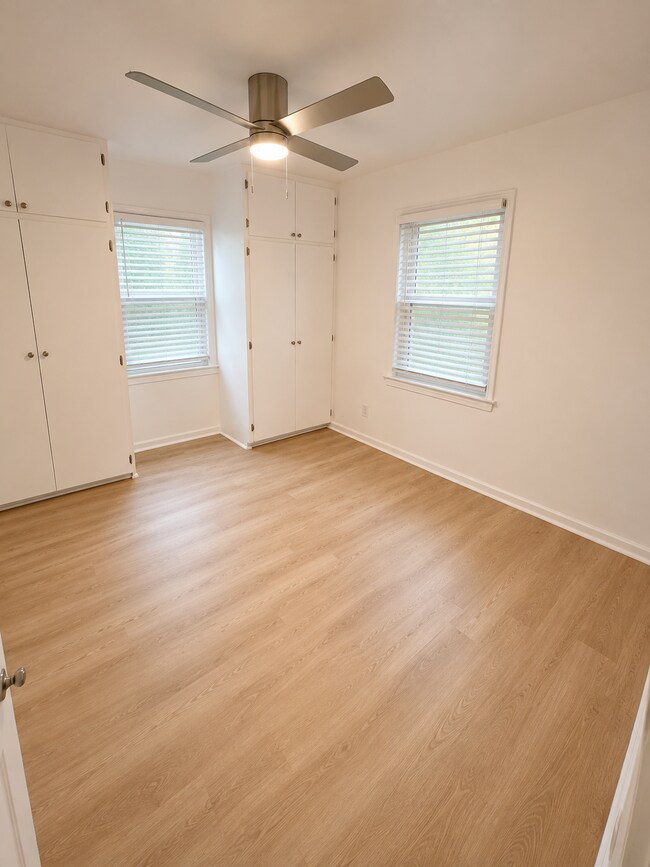 Building Photo - 5309 W 71st St