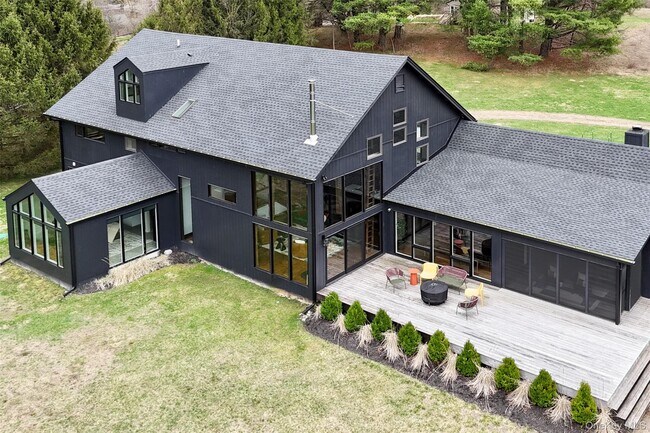 Building Photo - 107 Cold Spring Rd