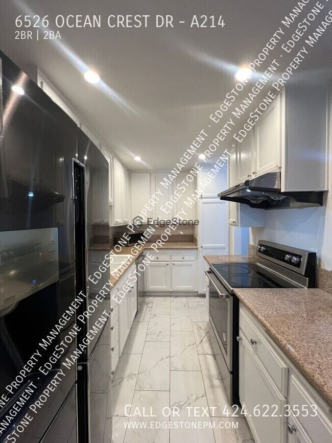 Building Photo - 6526 Ocean Crest Dr