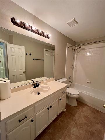 Building Photo - 3341 Woodberry Ln