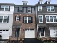 Building Photo - 10499 Hinton Wy