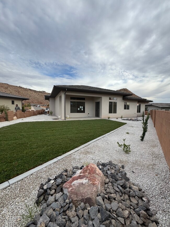 Building Photo - 1593 E Dihedral Dr