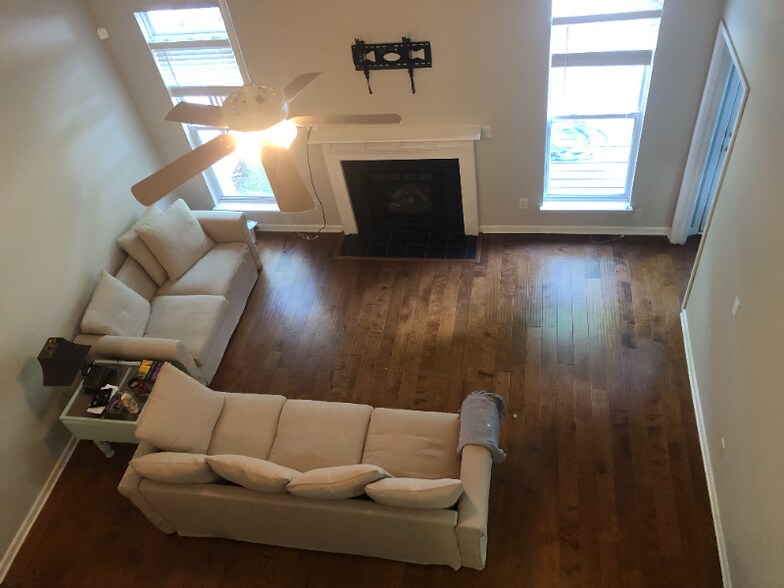 Building Photo - 364 Normandy Cir