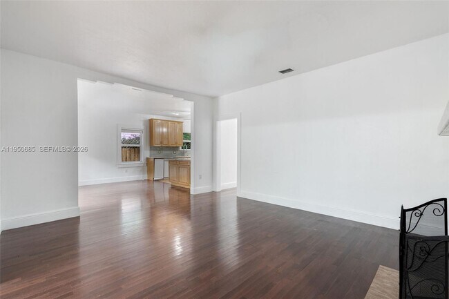 Building Photo - 2465 Inagua Ave