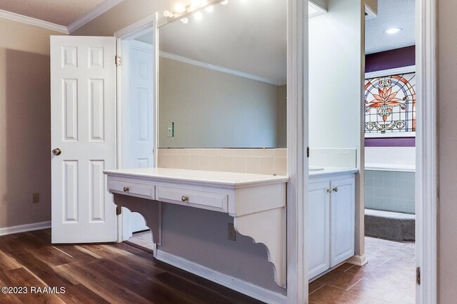 Building Photo - 101 Chateau Pl