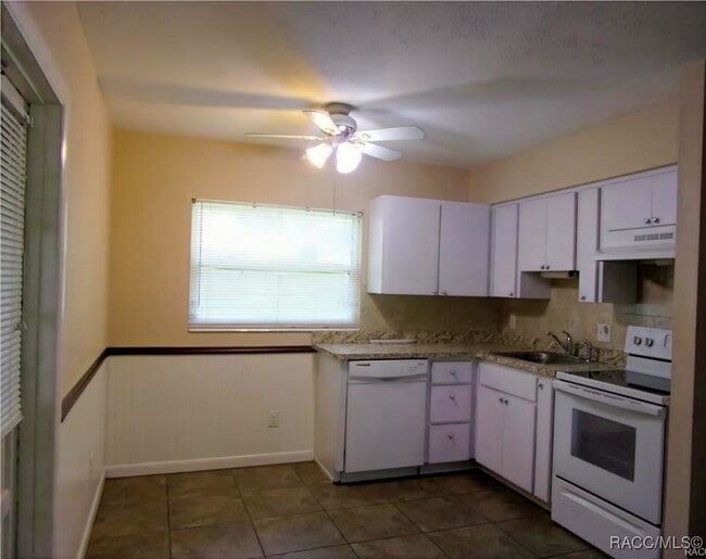 Building Photo - 711 Emery St