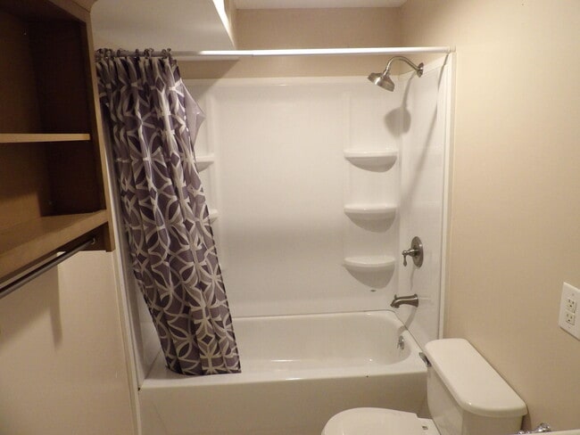 Building Photo - 107 Shannon Ln