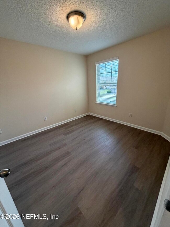 Building Photo - 156 Nelson Ln