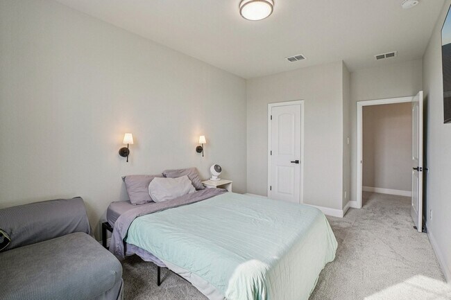 Building Photo - 1036 Windy Hill Ln
