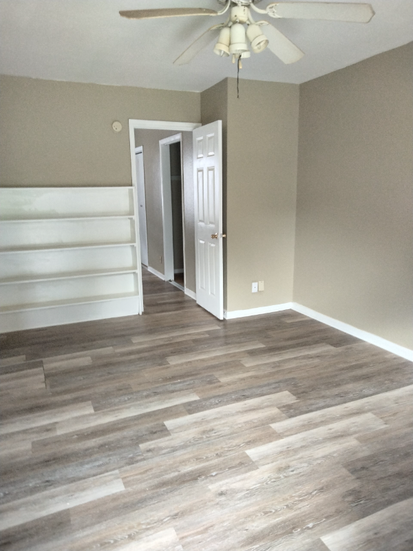 Building Photo - 3701 Sleeper Ave