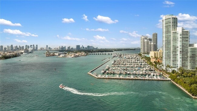 Building Photo - 300 South Pointe Dr