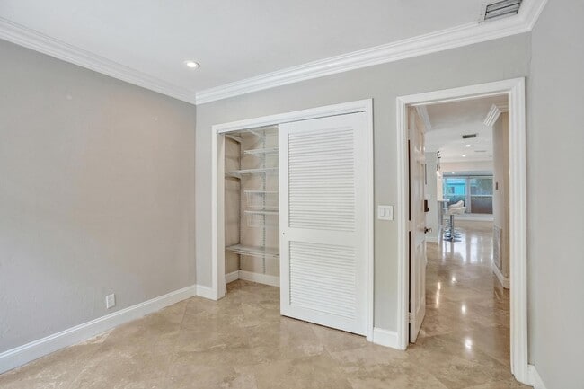 Building Photo - 1145 NE 12th Ave