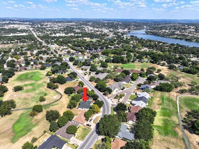 Building Photo - 120 Meadowlakes Dr