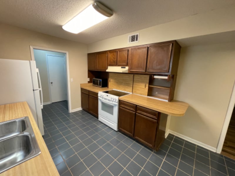 Building Photo - 85 7th St