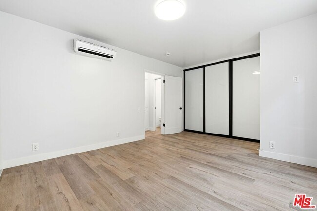 Building Photo - 612 Huntley Dr