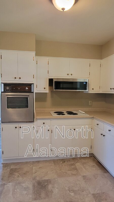 Building Photo - 6408 Robinhood Ln NW
