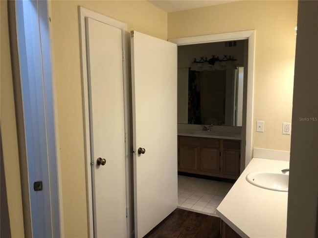 Building Photo - 486 N Pin Oak Pl