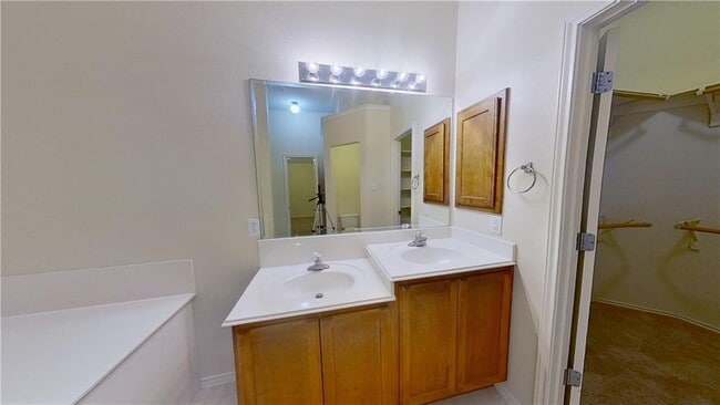 Building Photo - 100 Inman Dr