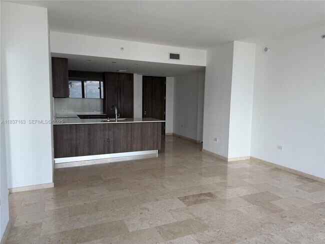 Building Photo - 68 SE 6th St