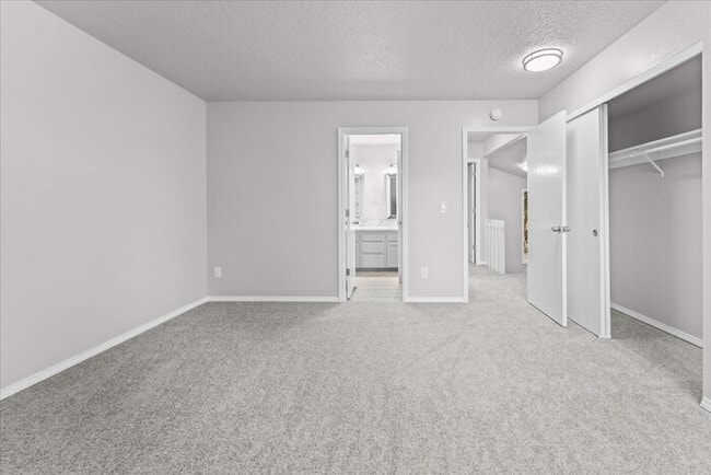 Building Photo - Updated 3BD/2BA Highland Duplex • Private Garage, Fireplace & Outdoor Space!