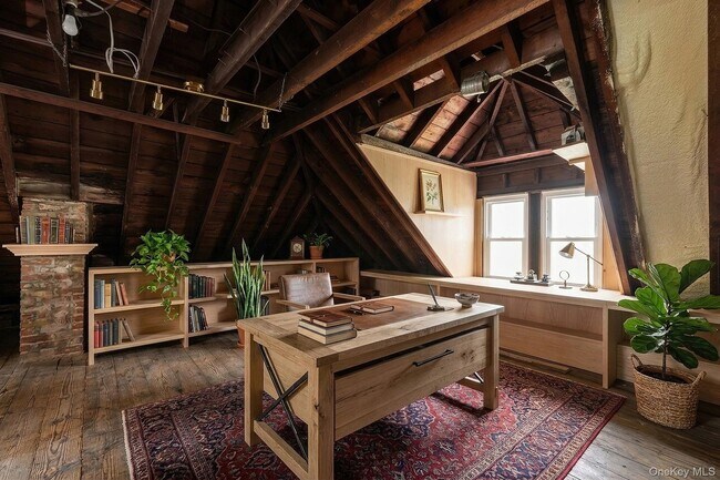 Building Photo - 65 Furnace Dock Rd