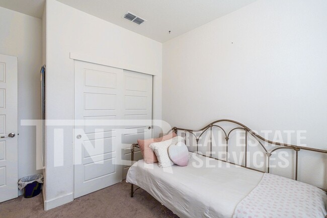 Building Photo - 3555 Nuestra Ave