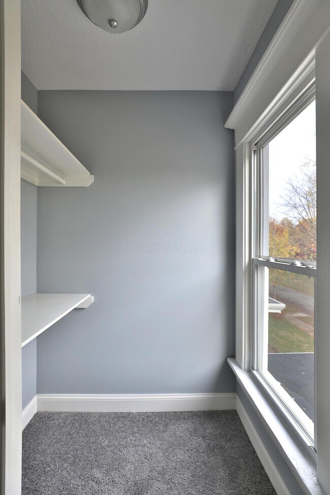 Building Photo - 693 Wilson Ave