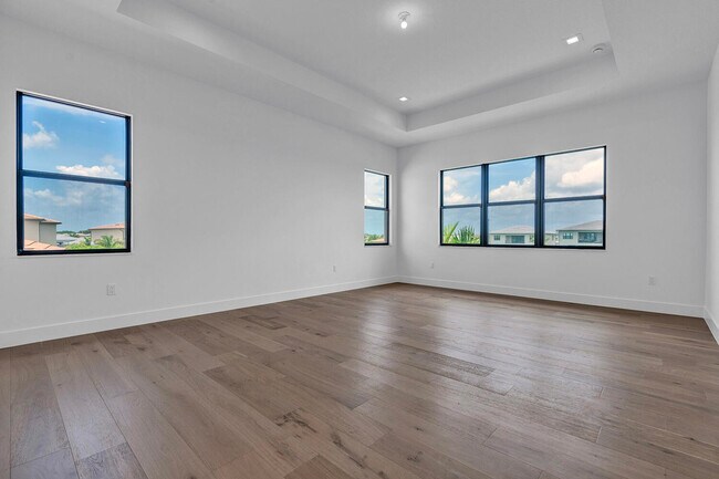 Building Photo - 9523 Riverside Pk Dr