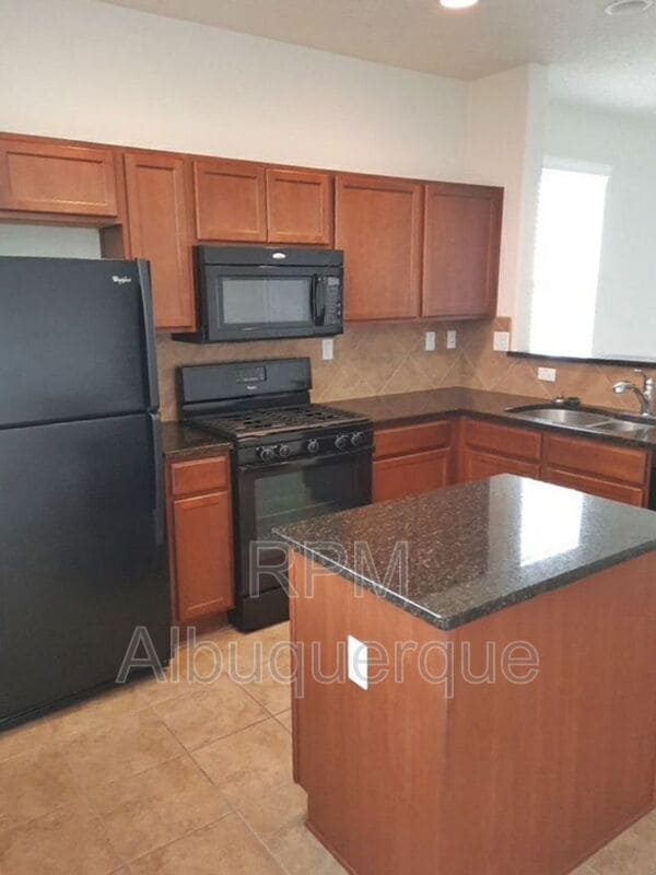 Building Photo - 2326 Vista de Colinas Dr SE