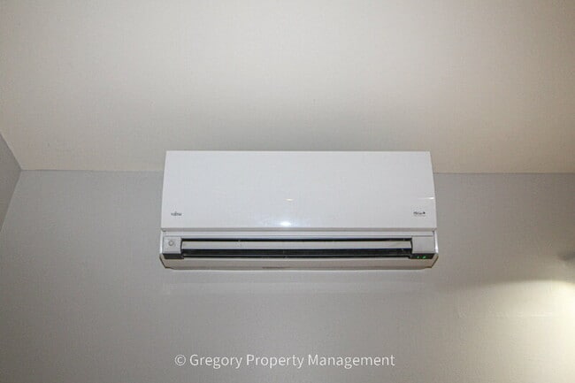 Building Photo - 19328 29th Ave SE