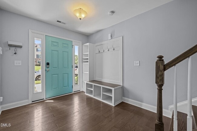 Building Photo - 6052 Kentworth Dr