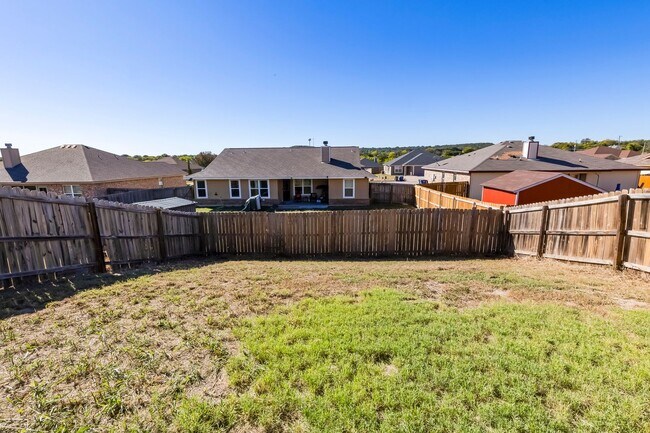 Building Photo - 2913 Starlight Dr