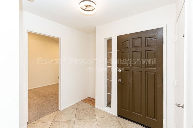 Building Photo - 608 Maybritt Cir