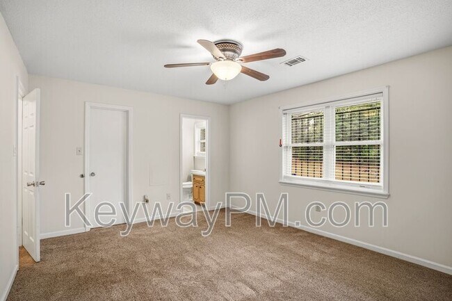 Building Photo - 3420 Linderwood Dr