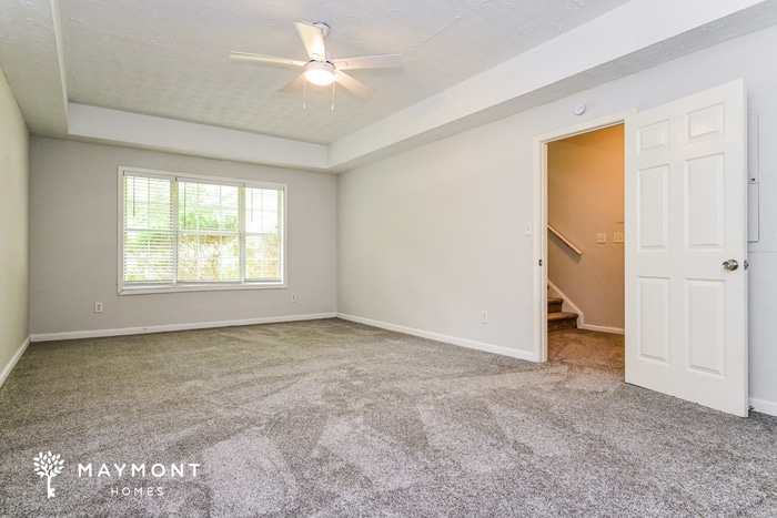 Building Photo - 1024 Miss Amber Way