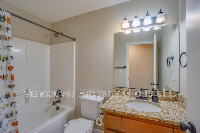 Building Photo - 1114 Division St