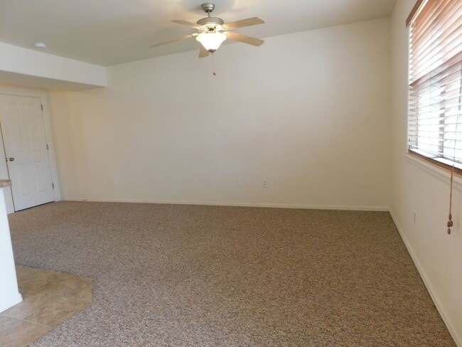 Building Photo - Townhome North GJ!!