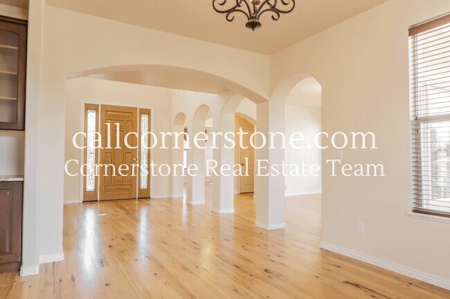 Building Photo - 13932 Sierra Star Ct