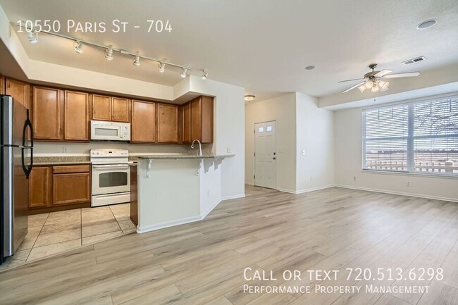 Building Photo - 10550 Paris St