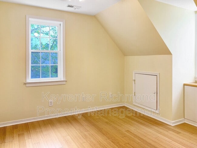 Building Photo - 4806 Stuart Ave