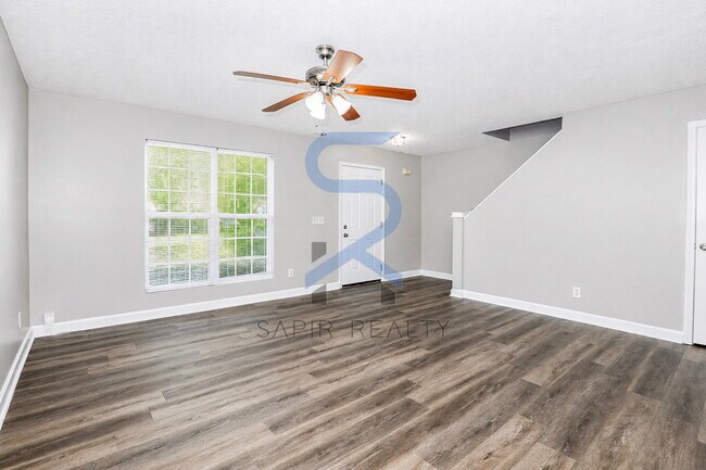 Building Photo - Prime Community Living – 2BR/2.5BA in Covington Station