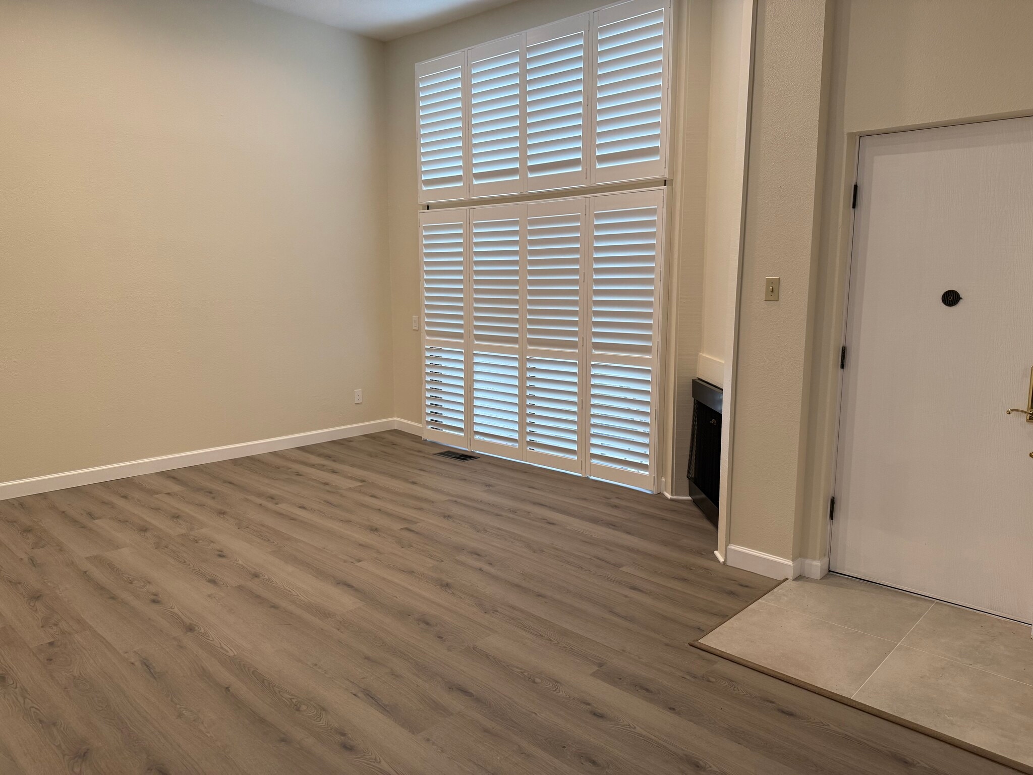 Brand new shutters all through the house - 22271 Erwin St
