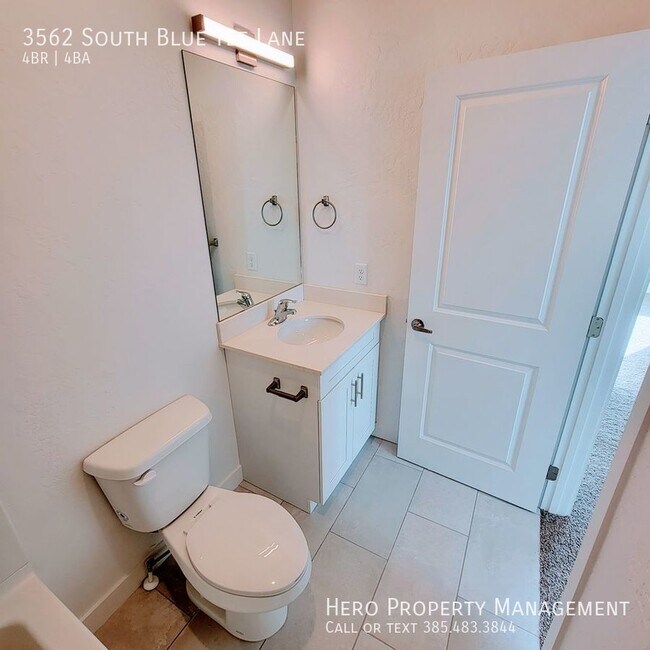 Building Photo - 3562 Blue Tee Ln