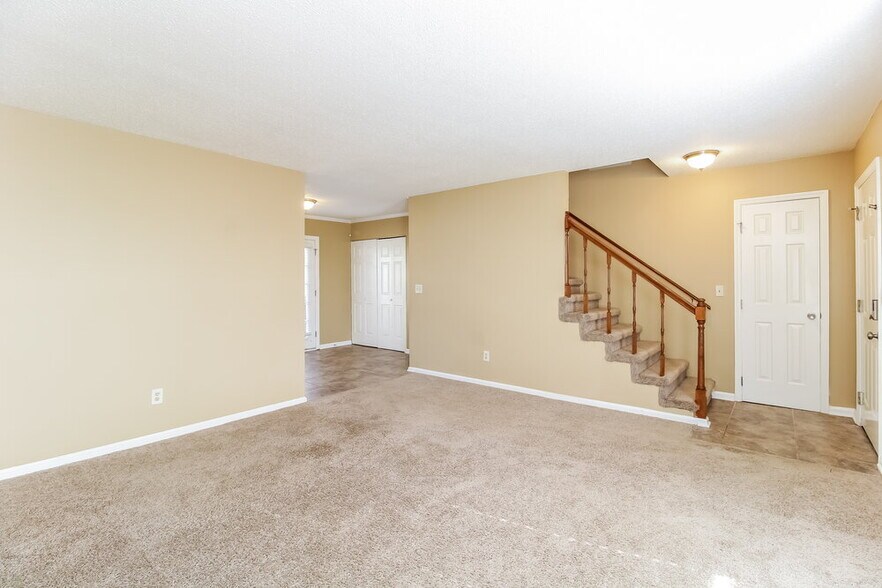 Building Photo - 767 Crooked Run Rd