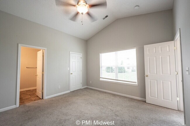 Building Photo - "Charming 3-Bedroom Home with 2 Full Baths in Desirable Noblesville Location!"