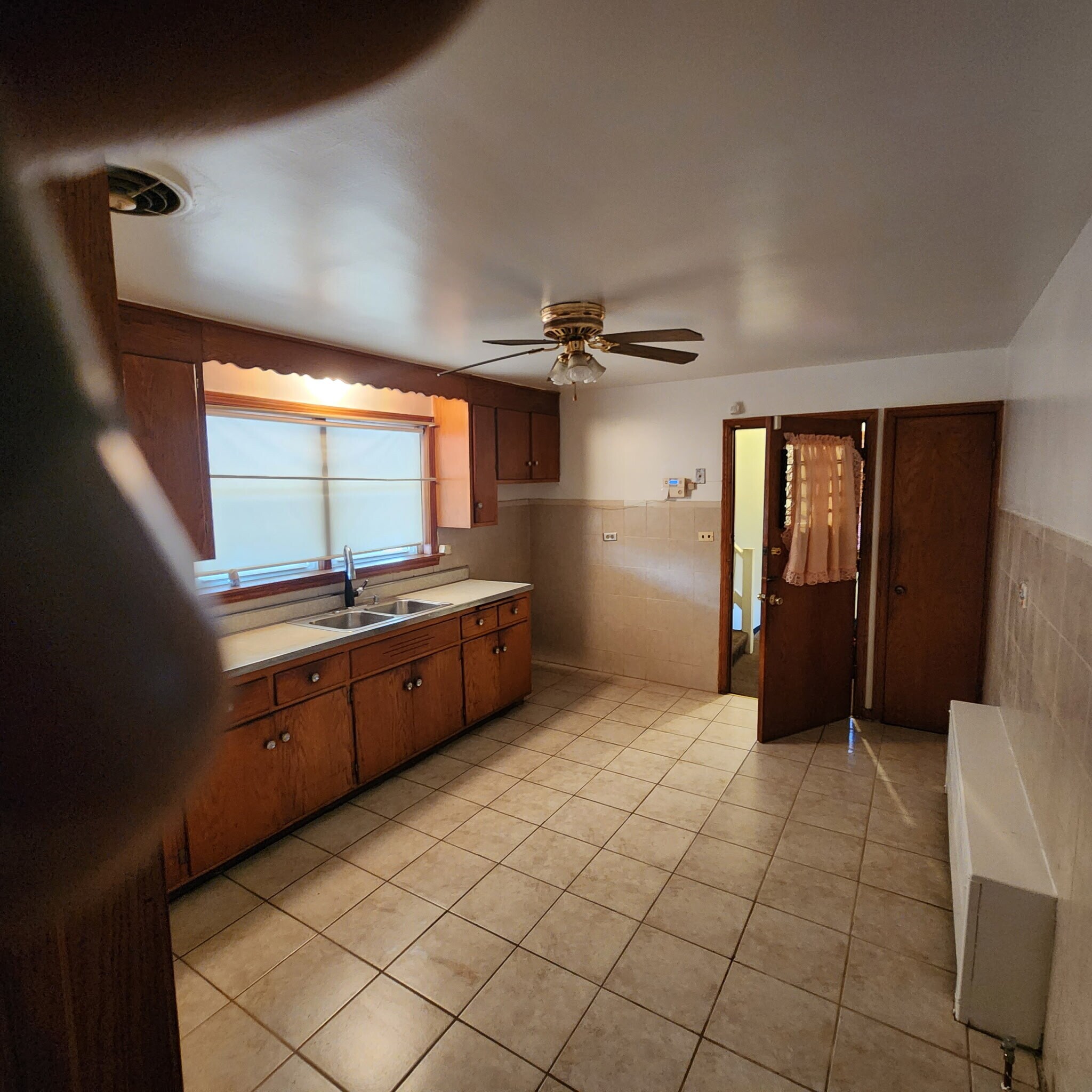 Building Photo - 6656 S Fairfield Ave